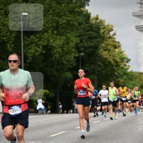29.06.2025 - hella hamburg halbmarathon Dr. Thomas Lammeyer http://msf.ph/oto/8233705 29.06.2025 10:13:33 Kennedybrücke 7081, 7187, 7636, 9306, 9434, 9781, 10036, 10819, 10943, 11067 meine-sportfotos.de