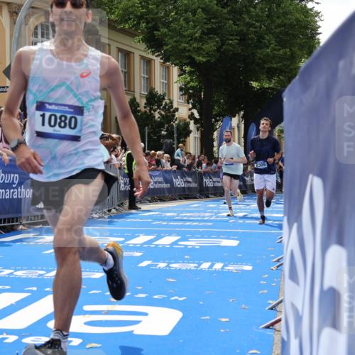 29.06.2025 - hella hamburg halbmarathon Strokosch-Dieckow http://msf.ph/oto/8233747 29.06.2025 10:34:19 Ziel 1002, 1080, 3005, 5550, 7901, 9686, 14784, 16417, 18099, 18906 meine-sportfotos.de