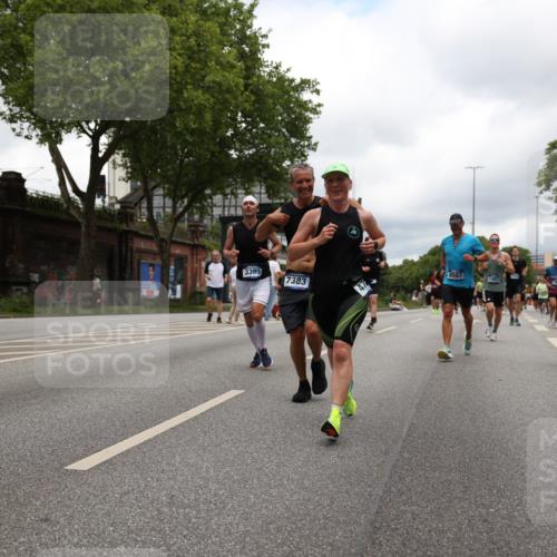 29.06.2025 - hella hamburg halbmarathon Yannick Fuchs http://msf.ph/oto/8233780 29.06.2025 10:47:00 20KM 1257, 1258, 1482, 1683, 2111, 2208, 2346, 2910, 3334, 3399, 3999, 4065, 4419, 4587, 4726, 5077, 5169, 5194, 5607, 5907, 6198, 6897, 7232, 7383, 7509, 8273, 8361, 8587, 8651, 8955, 9065, 9163, 10529, 10724, 11217, 11588, 11589, 11604, 11689, 12155, 12482, 12910, 14805, 15430, 15681, 15980, 16467, 16929, 17710, 18249, 18331, 18720, 18901, 19208, 19244 meine-sportfotos.de