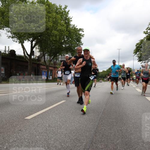 29.06.2025 - hella hamburg halbmarathon Yannick Fuchs http://msf.ph/oto/8233811 29.06.2025 10:47:00 20KM 1257, 1258, 1482, 1683, 2111, 2208, 2346, 2910, 3334, 3399, 3999, 4065, 4419, 4587, 4726, 5077, 5169, 5194, 5607, 5907, 6198, 6897, 7232, 7383, 7509, 8273, 8361, 8587, 8651, 8955, 9065, 9163, 10529, 10724, 11217, 11588, 11589, 11604, 11689, 12155, 12482, 12910, 14805, 15430, 15681, 15980, 16467, 16929, 17710, 18249, 18331, 18720, 18901, 19208, 19244 meine-sportfotos.de