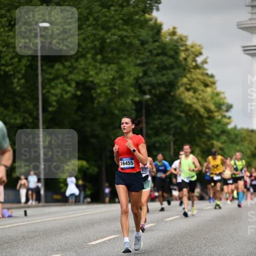 29.06.2025 - hella hamburg halbmarathon Dr. Thomas Lammeyer http://msf.ph/oto/8233847 29.06.2025 10:13:34 Kennedybrücke 5511, 7081, 7187, 7636, 9306, 9366, 9434, 9781, 10036, 10819, 10943, 11067 meine-sportfotos.de