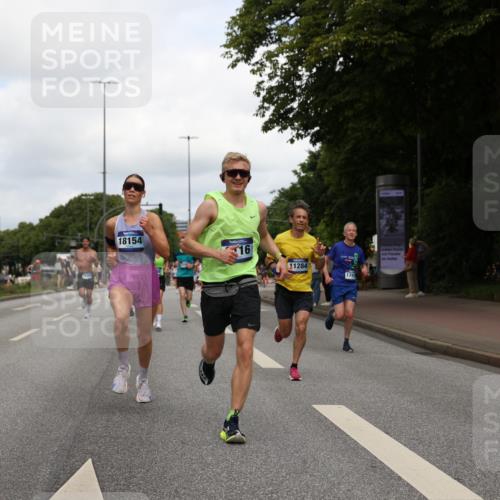 29.06.2025 - hella hamburg halbmarathon Yannick Fuchs http://msf.ph/oto/8233872 29.06.2025 10:34:22 20KM 1358, 1975, 2044, 2563, 2573, 2972, 3547, 3626, 4381, 4398, 4565, 4766, 4888, 5752, 8319, 8346, 8574, 8933, 9116, 9540, 11284, 11714, 11806, 12046, 12091, 12335, 12372, 13190, 13514, 14077, 14272, 14699, 15336, 15421, 15435, 15744, 15828, 17425, 17668, 17792, 17916, 17973, 18013, 18154, 18803 meine-sportfotos.de