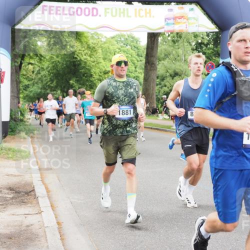 29.06.2025 - hella hamburg halbmarathon MichiJ http://msf.ph/oto/8233880 29.06.2025 10:49:50 Zwischen KM18-KM19 1126, 1334, 1573, 1722, 1724, 1881, 3001, 4370, 4665, 5734, 8469, 8822, 9899, 10194, 10214, 13528, 15093, 18028, 18359, 18717, 18739 meine-sportfotos.de