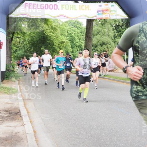29.06.2025 - hella hamburg halbmarathon MichiJ http://msf.ph/oto/8233904 29.06.2025 10:49:51 Zwischen KM18-KM19 1126, 1334, 1573, 1722, 1724, 1881, 3001, 4370, 4665, 5734, 8469, 8822, 9718, 10194, 10214, 13528, 15093, 17757, 18028, 18717, 18739 meine-sportfotos.de