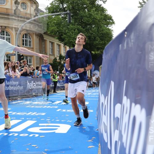 29.06.2025 - hella hamburg halbmarathon Strokosch-Dieckow http://msf.ph/oto/8233943 29.06.2025 10:34:23 Ziel 1002, 1644, 5550, 6305, 7534, 9686, 13618, 14784, 16417, 18099 meine-sportfotos.de