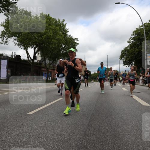 29.06.2025 - hella hamburg halbmarathon Yannick Fuchs http://msf.ph/oto/8233992 29.06.2025 10:47:00 20KM 1257, 1258, 1482, 1683, 2111, 2208, 2346, 2910, 3334, 3399, 3999, 4065, 4419, 4587, 4726, 5077, 5169, 5194, 5607, 5907, 6198, 6897, 7232, 7383, 7509, 8273, 8361, 8587, 8651, 8955, 9065, 9163, 10529, 10724, 11217, 11588, 11589, 11604, 11689, 12155, 12482, 12910, 14805, 15430, 15681, 15980, 16467, 16929, 17710, 18249, 18331, 18720, 18901, 19208, 19244 meine-sportfotos.de