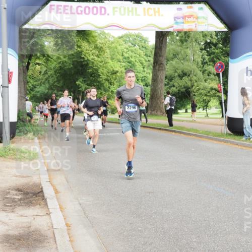 29.06.2025 - hella hamburg halbmarathon MichiJ http://msf.ph/oto/8234008 29.06.2025 10:26:50 Zwischen KM18-KM19 2296, 4148, 5091, 8002, 10922, 11282, 11423, 12900, 15382, 18584 meine-sportfotos.de