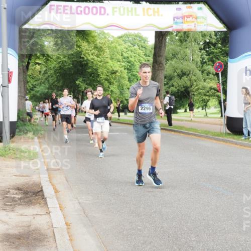 29.06.2025 - hella hamburg halbmarathon MichiJ http://msf.ph/oto/8234049 29.06.2025 10:26:51 Zwischen KM18-KM19 2296, 4148, 5091, 8002, 11423, 12900, 15382, 18584 meine-sportfotos.de
