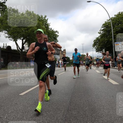 29.06.2025 - hella hamburg halbmarathon Yannick Fuchs http://msf.ph/oto/8234060 29.06.2025 10:47:01 20KM 1258, 1482, 1683, 2111, 2208, 2346, 2910, 3334, 3399, 3999, 4065, 4419, 4587, 4726, 5077, 5169, 5194, 5607, 5907, 6198, 6897, 7232, 7383, 7509, 8273, 8361, 8587, 8651, 8955, 9065, 9163, 10529, 10724, 11217, 11588, 11589, 11604, 11689, 12155, 12482, 12910, 14805, 15430, 15681, 15980, 16467, 16929, 17710, 18249, 18331, 18720, 18901, 19208, 19244 meine-sportfotos.de