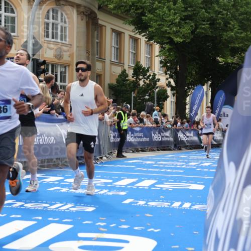 29.06.2025 - hella hamburg halbmarathon Strokosch-Dieckow http://msf.ph/oto/8234063 29.06.2025 10:34:28 Ziel 1644, 5550, 6305, 7534, 9686, 11230, 11661, 13618, 16148, 16417, 18099 meine-sportfotos.de
