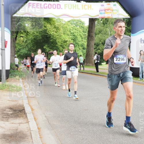 29.06.2025 - hella hamburg halbmarathon MichiJ http://msf.ph/oto/8234097 29.06.2025 10:26:51 Zwischen KM18-KM19 2296, 4148, 5091, 8002, 11423, 12900, 15382, 18584 meine-sportfotos.de