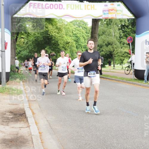 29.06.2025 - hella hamburg halbmarathon MichiJ http://msf.ph/oto/8234151 29.06.2025 10:26:52 Zwischen KM18-KM19 2262, 2296, 4148, 5248, 8002, 11423, 12900, 14274, 17722 meine-sportfotos.de