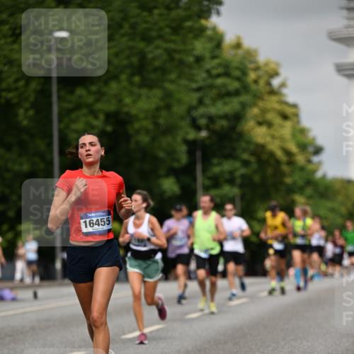 29.06.2025 - hella hamburg halbmarathon Dr. Thomas Lammeyer http://msf.ph/oto/8234229 29.06.2025 10:13:36 Kennedybrücke 3921, 5511, 7081, 7187, 7333, 7636, 9306, 9366, 9434, 9674, 9781, 10036, 10819, 10943, 11067 meine-sportfotos.de