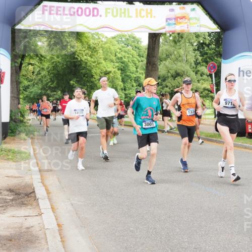 29.06.2025 - hella hamburg halbmarathon MichiJ http://msf.ph/oto/8234296 29.06.2025 10:49:53 Zwischen KM18-KM19 1126, 1254, 1334, 1573, 1722, 1724, 1881, 3001, 4370, 4665, 5734, 8822, 9718, 10214, 12004, 13528, 14135, 15252, 16808, 17757, 18717 meine-sportfotos.de