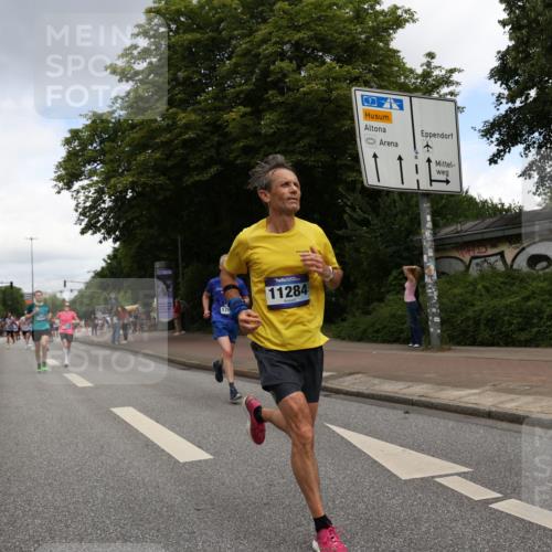 29.06.2025 - hella hamburg halbmarathon Yannick Fuchs http://msf.ph/oto/8234325 29.06.2025 10:34:24 20KM 1358, 1975, 2044, 2573, 2972, 3547, 3626, 4381, 4398, 4565, 4766, 4888, 5752, 6149, 8319, 8346, 8574, 8933, 9116, 9540, 11284, 11714, 11806, 12046, 12091, 12372, 13190, 14077, 14272, 14699, 15336, 15421, 15435, 15744, 15828, 17425, 17668, 17792, 17916, 17973, 18013, 18154, 18803 meine-sportfotos.de