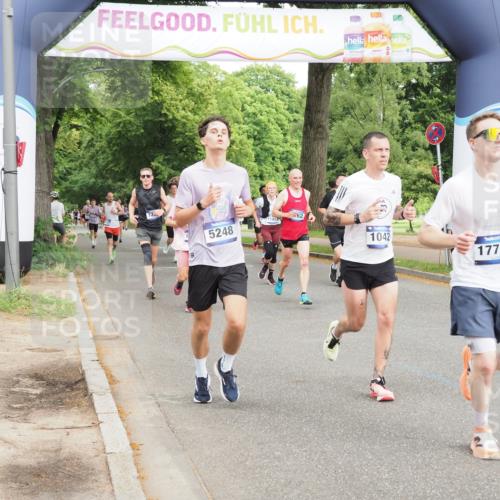 29.06.2025 - hella hamburg halbmarathon MichiJ http://msf.ph/oto/8234344 29.06.2025 10:26:53 Zwischen KM18-KM19 1042, 2262, 2296, 4148, 5248, 8002, 11423, 14274, 17722 meine-sportfotos.de
