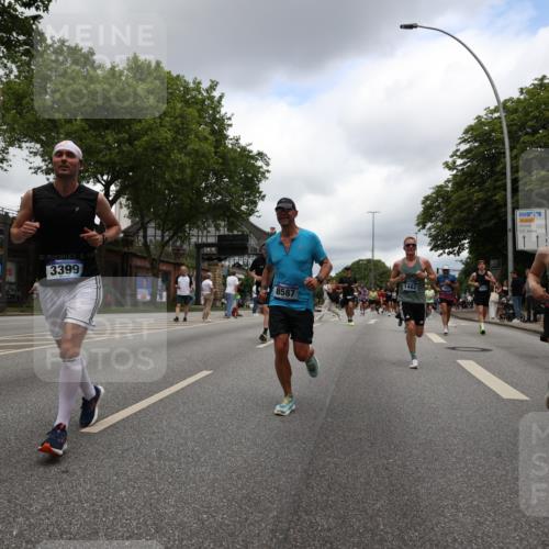 29.06.2025 - hella hamburg halbmarathon Yannick Fuchs http://msf.ph/oto/8234394 29.06.2025 10:47:02 20KM 1258, 1482, 1683, 2074, 2111, 2208, 2346, 2910, 3334, 3399, 3999, 4065, 4419, 4587, 4726, 5077, 5169, 5194, 5607, 5907, 6198, 6897, 7232, 7383, 7509, 8273, 8361, 8587, 8651, 8955, 9065, 9163, 9537, 10529, 10724, 11217, 11588, 11589, 11604, 11689, 11992, 12155, 12482, 12875, 12910, 14805, 15430, 15681, 15980, 16467, 16929, 17710, 18249, 18331, 18720, 18901, 19208, 19244 meine-sportfotos.de