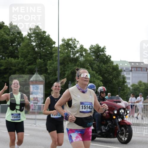 29.06.2025 - hella hamburg halbmarathon Jannik Wohlers http://msf.ph/oto/8234413 29.06.2025 10:28:31 Lombardsbrücke 1518, 1557, 1869, 3717, 4161, 4362, 4834, 4982, 5167, 5249, 5250, 7169, 10068, 12099, 12442, 14205, 15143, 15256, 15452, 15453, 16643 meine-sportfotos.de