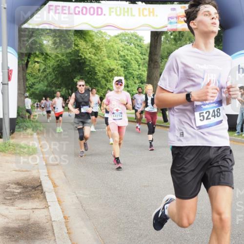 29.06.2025 - hella hamburg halbmarathon MichiJ http://msf.ph/oto/8234484 29.06.2025 10:26:54 Zwischen KM18-KM19 1042, 2262, 2296, 4148, 5248, 7229, 8002, 11423, 11952, 14274, 15888, 17722 meine-sportfotos.de
