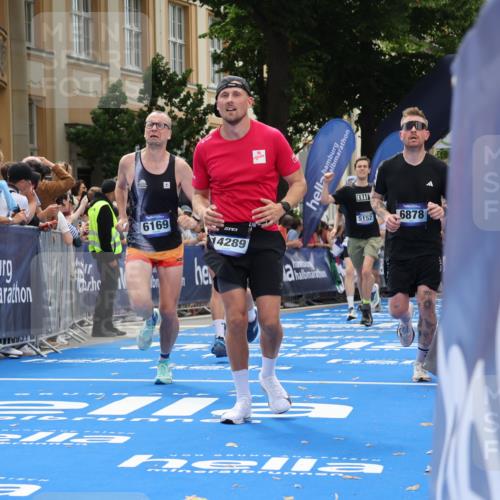 29.06.2025 - hella hamburg halbmarathon Strokosch-Dieckow http://msf.ph/oto/8234522 29.06.2025 10:34:40 Ziel 1217, 1562, 2879, 5048, 5152, 5554, 6169, 6878, 8395, 11661, 12369, 14289, 14388, 14549, 14603, 14629, 15887, 15991, 16148, 17014, 18026, 18237 meine-sportfotos.de