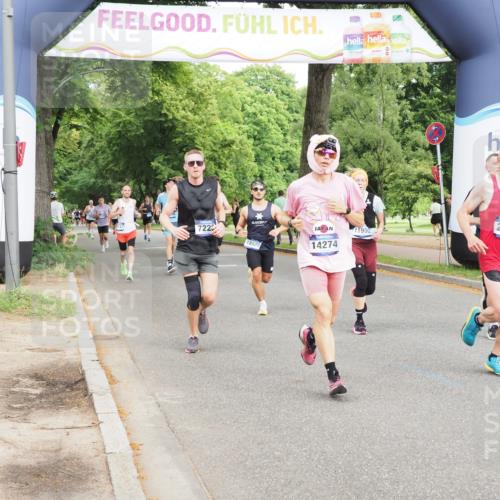 29.06.2025 - hella hamburg halbmarathon MichiJ http://msf.ph/oto/8234543 29.06.2025 10:26:55 Zwischen KM18-KM19 1042, 2262, 2296, 4148, 5248, 7229, 8002, 11952, 14274, 15888, 17722 meine-sportfotos.de