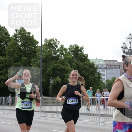 29.06.2025 - hella hamburg halbmarathon Jannik Wohlers http://msf.ph/oto/8234549 29.06.2025 10:28:32 Lombardsbrücke 1518, 1557, 1869, 3717, 4161, 4362, 4834, 4982, 5167, 5249, 5250, 7169, 10068, 12099, 12442, 14205, 15143, 15452, 15453 meine-sportfotos.de