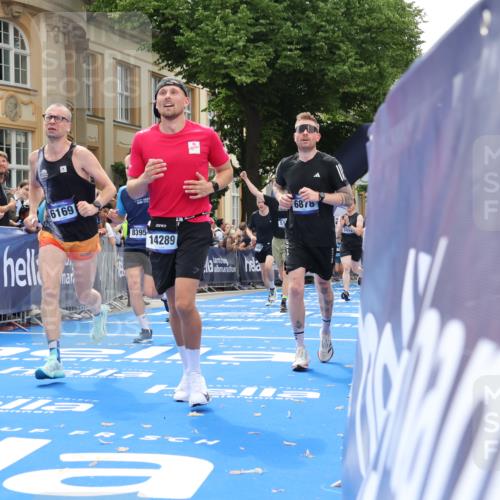 29.06.2025 - hella hamburg halbmarathon Strokosch-Dieckow http://msf.ph/oto/8234571 29.06.2025 10:34:41 Ziel 1217, 1562, 2879, 5048, 5152, 5554, 6169, 6878, 8395, 12369, 14289, 14388, 14549, 14603, 14629, 15887, 15991, 16148, 17014, 18026, 18237 meine-sportfotos.de