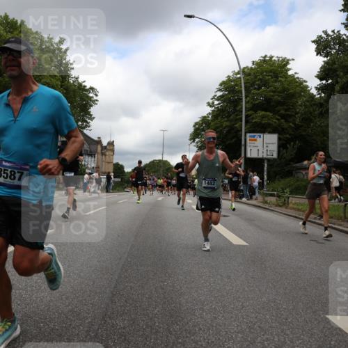 29.06.2025 - hella hamburg halbmarathon Yannick Fuchs http://msf.ph/oto/8234616 29.06.2025 10:47:02 20KM 1258, 1482, 1683, 2074, 2111, 2208, 2346, 2910, 3334, 3399, 3999, 4065, 4419, 4587, 4726, 5077, 5169, 5194, 5607, 5907, 6198, 6897, 7232, 7383, 7509, 8273, 8361, 8587, 8651, 8955, 9065, 9163, 9537, 10529, 10724, 11217, 11588, 11589, 11604, 11689, 11992, 12155, 12482, 12875, 12910, 14805, 15430, 15681, 15980, 16467, 16929, 17710, 18249, 18331, 18720, 18901, 19208, 19244 meine-sportfotos.de