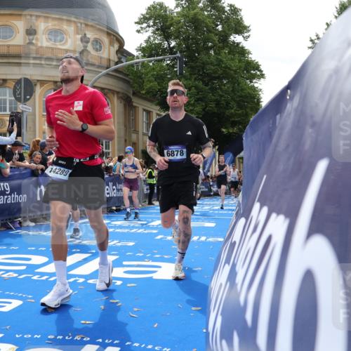29.06.2025 - hella hamburg halbmarathon Strokosch-Dieckow http://msf.ph/oto/8234628 29.06.2025 10:34:42 Ziel 1217, 1562, 2879, 5048, 5152, 5554, 6169, 6878, 8395, 12369, 14289, 14388, 14549, 14603, 14629, 15887, 15991, 16148, 17014, 18026, 18237 meine-sportfotos.de