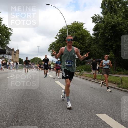 29.06.2025 - hella hamburg halbmarathon Yannick Fuchs http://msf.ph/oto/8234731 29.06.2025 10:47:03 20KM 1258, 1482, 1683, 2074, 2208, 2346, 2910, 3059, 3334, 3399, 3999, 4065, 4419, 4587, 4726, 5077, 5607, 5907, 6198, 6897, 7232, 7383, 7509, 8273, 8361, 8587, 8651, 8955, 9065, 9163, 9537, 10529, 10724, 11217, 11588, 11589, 11604, 11689, 11992, 12155, 12482, 12875, 12910, 14805, 15430, 15681, 15980, 16467, 17710, 18249, 18720, 18901, 19208, 19244 meine-sportfotos.de