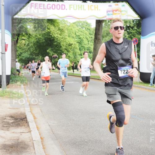 29.06.2025 - hella hamburg halbmarathon MichiJ http://msf.ph/oto/8234749 29.06.2025 10:26:56 Zwischen KM18-KM19 1042, 2262, 2296, 4148, 5248, 6684, 7229, 11952, 14274, 14992, 15888, 17722, 18529 meine-sportfotos.de