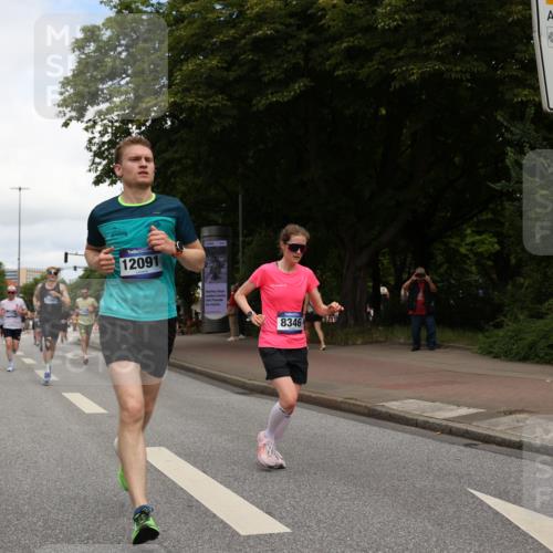 29.06.2025 - hella hamburg halbmarathon Yannick Fuchs http://msf.ph/oto/8234783 29.06.2025 10:34:27 20KM 1358, 1975, 2044, 2573, 2972, 3547, 3626, 4381, 4398, 4766, 4888, 5752, 6149, 6152, 7495, 7622, 8346, 8467, 8574, 8933, 9116, 9540, 11284, 11714, 11806, 12046, 12091, 12372, 13190, 14077, 14699, 15421, 15435, 15828, 17425, 17792, 17916, 17973, 18013, 18154 meine-sportfotos.de