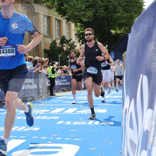 29.06.2025 - hella hamburg halbmarathon Strokosch-Dieckow http://msf.ph/oto/8234794 29.06.2025 10:34:48 Ziel 1217, 1562, 2879, 4477, 5048, 5152, 5554, 6704, 7466, 8864, 12204, 12369, 12751, 14388, 14549, 14603, 14629, 14952, 15991, 16140, 16712, 17014, 17643, 18183, 18220, 18237, 18419, 18837 meine-sportfotos.de