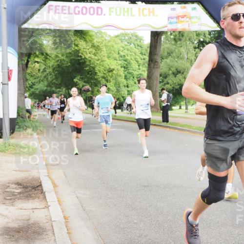 29.06.2025 - hella hamburg halbmarathon MichiJ http://msf.ph/oto/8234796 29.06.2025 10:26:57 Zwischen KM18-KM19 1042, 2262, 2296, 4148, 5248, 6684, 7229, 11952, 14274, 14992, 15888, 17722, 18276, 18529 meine-sportfotos.de