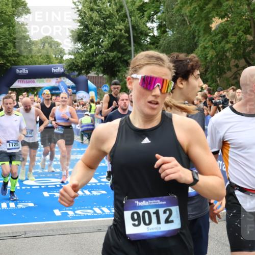 29.06.2025 - hella hamburg halbmarathon Zöllner http://msf.ph/oto/8234851 29.06.2025 10:54:46 Ziel 1125, 1496, 2029, 2561, 3310, 6587, 7478, 8449, 9227, 10044, 12186, 12489, 13147, 14239, 15389, 15408, 15584, 17231, 17765, 19000 meine-sportfotos.de