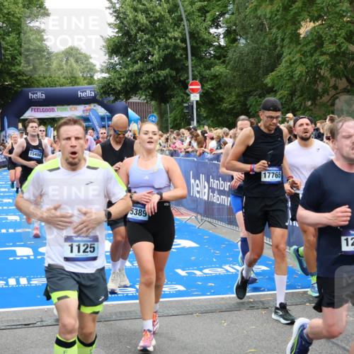 29.06.2025 - hella hamburg halbmarathon Zöllner http://msf.ph/oto/8234916 29.06.2025 10:54:48 Ziel 1125, 1496, 2029, 2561, 3310, 4231, 6587, 7478, 8449, 9227, 10044, 12186, 12489, 13147, 14239, 15389, 15408, 15584, 17231, 17765, 19000 meine-sportfotos.de