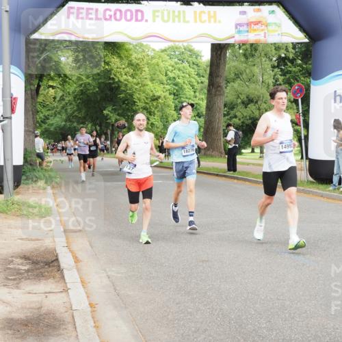 29.06.2025 - hella hamburg halbmarathon MichiJ http://msf.ph/oto/8234917 29.06.2025 10:26:58 Zwischen KM18-KM19 1042, 2262, 2296, 4148, 5248, 6684, 7229, 11952, 12137, 14274, 14992, 15888, 17722, 18276, 18529 meine-sportfotos.de