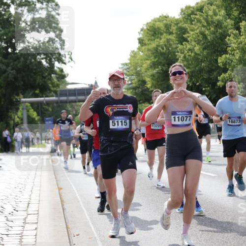 29.06.2025 - hella hamburg halbmarathon Jannik Wohlers http://msf.ph/oto/8234922 29.06.2025 09:53:22 Lombardsbrücke 2270, 2516, 2823, 2890, 2937, 3004, 3186, 3414, 4140, 4247, 4949, 5115, 5362, 5532, 5650, 6309, 6388, 6575, 6903, 7167, 7385, 7448, 7480, 8023, 8269, 9030, 9043, 9626, 9633, 9723, 9965, 10792, 11077, 11936, 12271, 13223, 13225, 13554, 13667, 14262, 14618, 14619, 14764, 15026, 15611, 15851, 16084, 16136, 16466, 16475, 16549, 16624, 16625, 16677, 16766, 17032, 17033, 17376, 17384, 18066, 18249, 18638, 18678, 18718, 18790, 18873, 18922 meine-sportfotos.de
