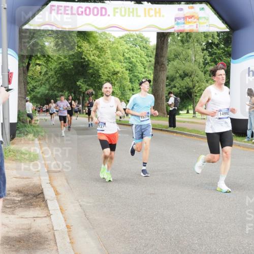 29.06.2025 - hella hamburg halbmarathon MichiJ http://msf.ph/oto/8234950 29.06.2025 10:26:58 Zwischen KM18-KM19 1042, 2262, 2296, 4148, 5248, 6684, 7229, 11952, 12137, 14274, 14992, 15888, 17722, 18276, 18529 meine-sportfotos.de
