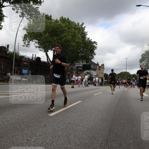 29.06.2025 - hella hamburg halbmarathon Yannick Fuchs http://msf.ph/oto/8234966 29.06.2025 10:47:03 20KM 1258, 1482, 1683, 2074, 2208, 2346, 2910, 3059, 3334, 3399, 3999, 4065, 4419, 4587, 4726, 5077, 5607, 5907, 6198, 6897, 7232, 7383, 7509, 8273, 8361, 8587, 8651, 8955, 9065, 9163, 9537, 10529, 10724, 11217, 11588, 11589, 11604, 11689, 11992, 12155, 12482, 12875, 12910, 14805, 15430, 15681, 15980, 16467, 17710, 18249, 18720, 18901, 19208, 19244 meine-sportfotos.de