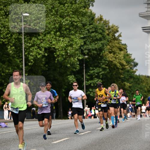 29.06.2025 - hella hamburg halbmarathon Dr. Thomas Lammeyer http://msf.ph/oto/8234979 29.06.2025 10:13:39 Kennedybrücke 1838, 3921, 5511, 7187, 7333, 7636, 9366, 9434, 9674, 9781, 10036, 10819, 10943, 11067 meine-sportfotos.de