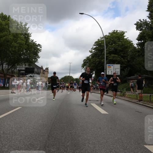 29.06.2025 - hella hamburg halbmarathon Yannick Fuchs http://msf.ph/oto/8235028 29.06.2025 10:47:04 20KM 1258, 1482, 1499, 1683, 2074, 2099, 2208, 2346, 2910, 3059, 3334, 3399, 3999, 4065, 4419, 4587, 4726, 5077, 5607, 5907, 6198, 6628, 6897, 7232, 7383, 7509, 8273, 8361, 8587, 8651, 8955, 9065, 9163, 9537, 10724, 11217, 11588, 11589, 11604, 11689, 11992, 12155, 12482, 12875, 12910, 14323, 14805, 15430, 15681, 15980, 16467, 16986, 17710, 18249, 18720, 18901, 19208, 19244 meine-sportfotos.de