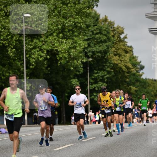29.06.2025 - hella hamburg halbmarathon Dr. Thomas Lammeyer http://msf.ph/oto/8235030 29.06.2025 10:13:39 Kennedybrücke 1838, 3921, 5511, 7187, 7333, 7636, 9366, 9434, 9674, 9781, 10036, 10819, 10943, 11067 meine-sportfotos.de