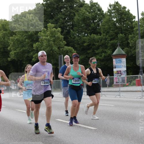 29.06.2025 - hella hamburg halbmarathon Jannik Wohlers http://msf.ph/oto/8235032 29.06.2025 10:28:35 Lombardsbrücke 1518, 1557, 1869, 3717, 4161, 4362, 4834, 4982, 5167, 5249, 7169, 12099, 12442, 14205, 15143, 15452, 15453 meine-sportfotos.de