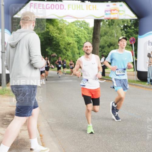 29.06.2025 - hella hamburg halbmarathon MichiJ http://msf.ph/oto/8235068 29.06.2025 10:26:59 Zwischen KM18-KM19 1042, 2262, 5248, 6684, 7229, 11952, 12137, 14274, 14992, 15888, 17722, 18276, 18529 meine-sportfotos.de