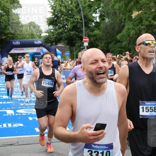 29.06.2025 - hella hamburg halbmarathon Zöllner http://msf.ph/oto/8235102 29.06.2025 10:54:50 Ziel 1496, 2029, 2561, 4231, 6587, 8449, 9227, 10044, 12186, 13147, 14239, 15408, 17231, 17261 meine-sportfotos.de