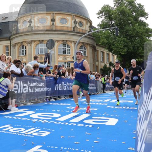 29.06.2025 - hella hamburg halbmarathon Strokosch-Dieckow http://msf.ph/oto/8235174 29.06.2025 10:34:54 Ziel 2879, 4477, 6704, 7466, 8864, 12044, 12204, 12751, 14629, 14952, 15391, 15902, 15991, 16140, 16177, 16712, 17643, 18183, 18220, 18419, 18837 meine-sportfotos.de