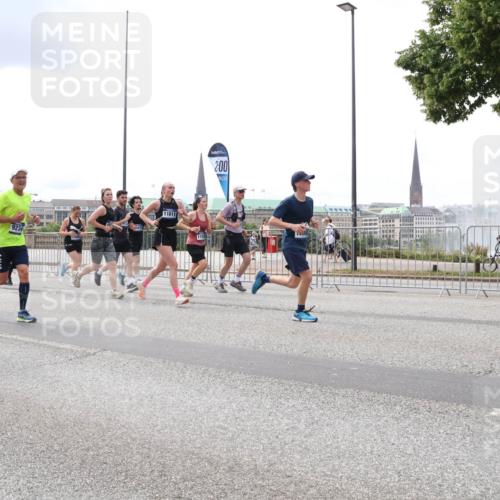 29.06.2025 - hella hamburg halbmarathon Lena Gebhardt http://msf.ph/oto/8235197 29.06.2025 10:33:39 Lombardsbrücke 1189, 1275, 1417, 1764, 1896, 1995, 2038, 2054, 2085, 2342, 2482, 2776, 2838, 3170, 3264, 3340, 3341, 3345, 3560, 3812, 4164, 4361, 4433, 4445, 4449, 4479, 4696, 4942, 5075, 5096, 5141, 5557, 5566, 5569, 5691, 5821, 5822, 5887, 6109, 6364, 6515, 6516, 6773, 6854, 6956, 6999, 7027, 7565, 7653, 7705, 8021, 8157, 8202, 8282, 8375, 8377, 8383, 8401, 8595, 8891, 9094, 9234, 9258, 9289, 9438, 9591, 9592, 9750, 9780, 9799, 9875, 9995, 10007, 10071, 10561, 11713, 11811, 11826 meine-sportfotos.de