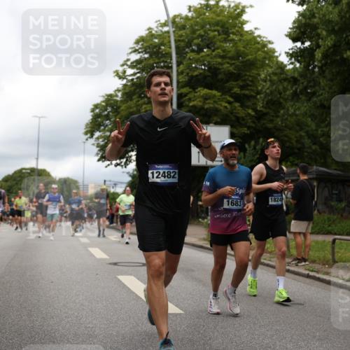 29.06.2025 - hella hamburg halbmarathon Yannick Fuchs http://msf.ph/oto/8235303 29.06.2025 10:47:05 20KM 1258, 1482, 1499, 1683, 1783, 2074, 2099, 2208, 2346, 2910, 3059, 3334, 3399, 3999, 4065, 4419, 4587, 4635, 4726, 5077, 5607, 5907, 6198, 6628, 6897, 7232, 7383, 7509, 8273, 8361, 8587, 8651, 8955, 9065, 9163, 9537, 10724, 11217, 11588, 11589, 11604, 11689, 11992, 12155, 12482, 12875, 12910, 14323, 14805, 15179, 15430, 15681, 15980, 16467, 16986, 17710, 18249, 18720, 18901, 19208, 19244 meine-sportfotos.de