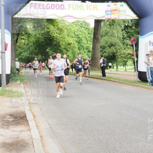 29.06.2025 - hella hamburg halbmarathon MichiJ http://msf.ph/oto/8235317 29.06.2025 10:27:01 Zwischen KM18-KM19 1042, 6684, 7229, 11952, 12137, 14688, 14992, 15888, 18276, 18529 meine-sportfotos.de